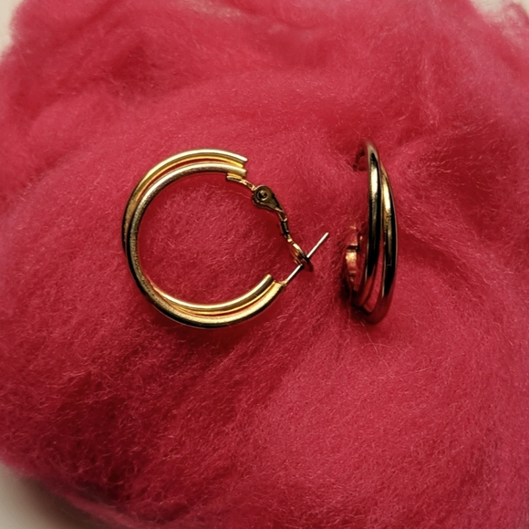 3 for $110 Earrings hoops - Picture 1 of 1